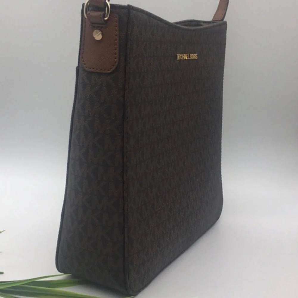 Michael Kors LG MESSENGER Crossbody BROWN